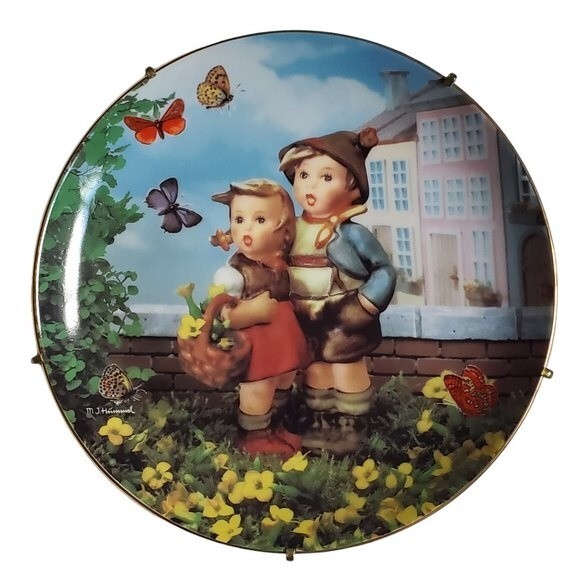 Surprise by M. I. Hummel collector plate # L02785 - Picture 1 of 5